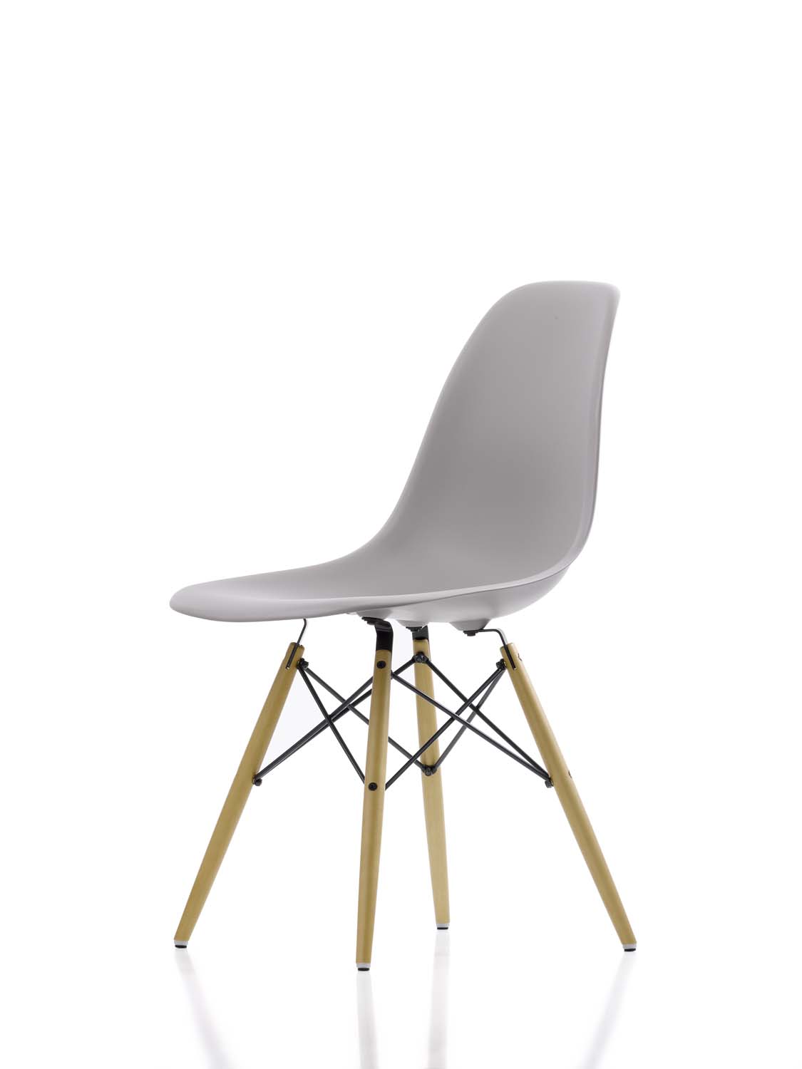 Vitra Eames Plastic Side Chair DSW Ahorn