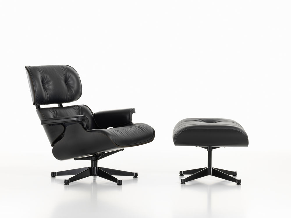 Vitra Black Lounge Chair XL mit Ottoman - Schale Esche schwarz lackiert