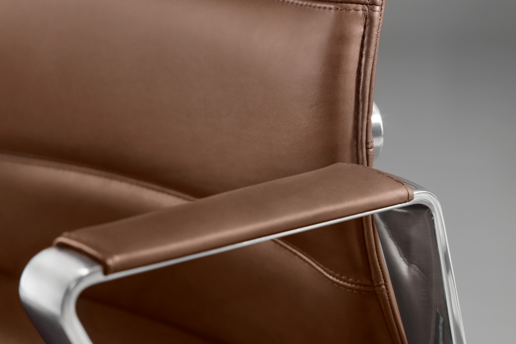 Girsberger Diagon Executive Drehstuhl in Leder, Bezug und Farbe wählbar